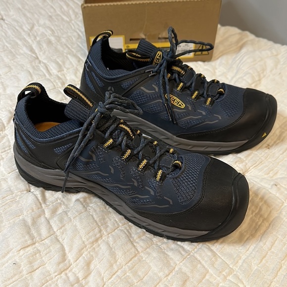 New KEEN Flint II Sport Utility Shoe Navy/Steel Grey Size 10 - Picture 4 of 13